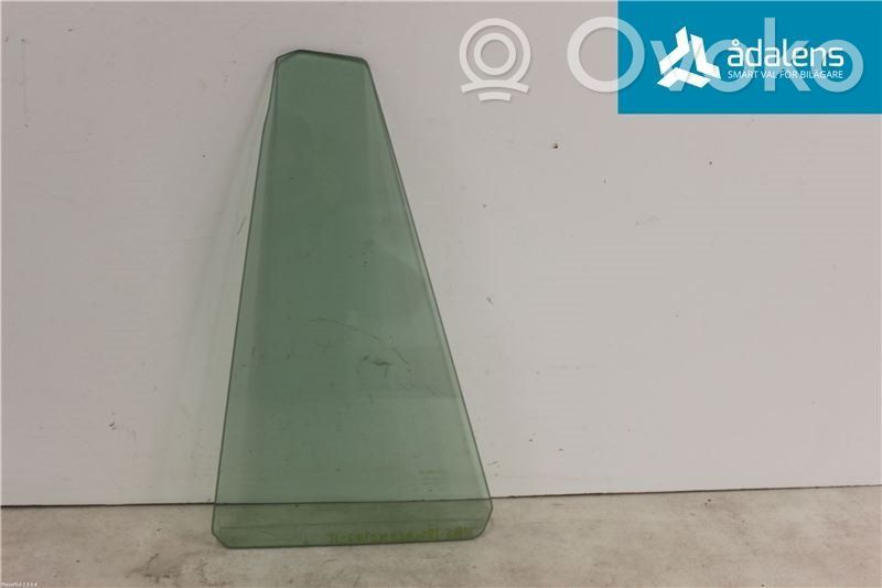 Subaru Legacy Ventanilla de ventilación de la puerta trasera 