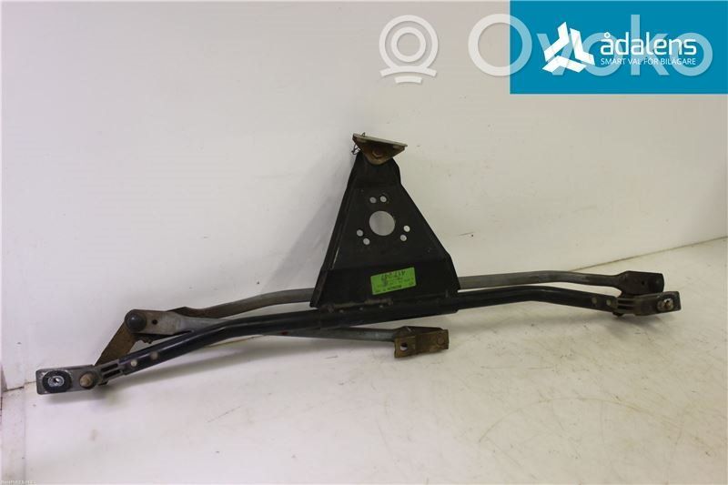 Volvo 440 Front wiper linkage 