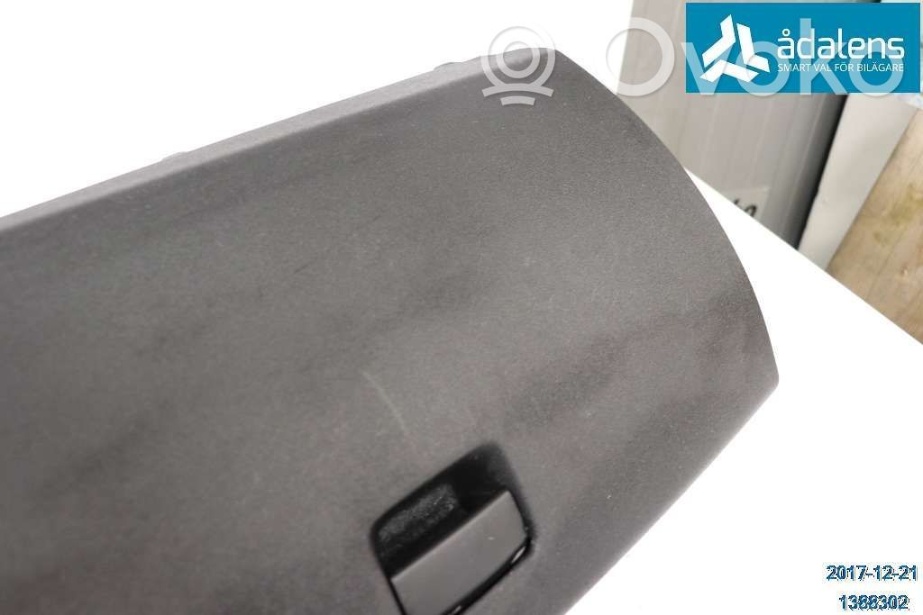 Citroen C4 I Picasso Daiktadėžės (bordačioko) komplektas 