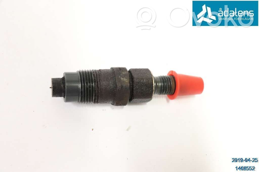Inyector de combustible   MD196607