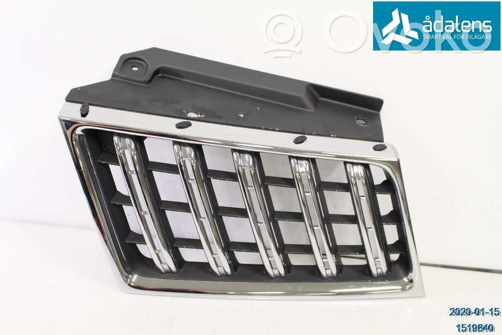Mitsubishi L200 Kratka dolna zderzaka przedniego 