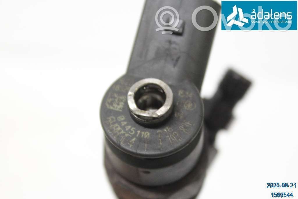 Inyector de combustible   13537793836,0445110215,7793836
