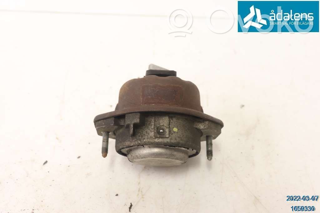 Engine mount bracket   22116769185