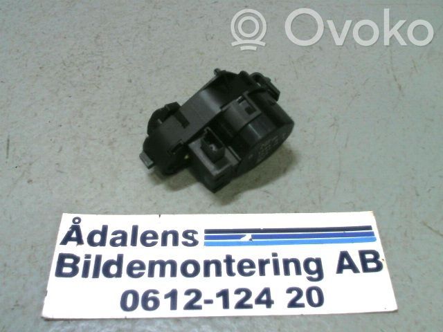 BMW 5 E60 E61 Motor/activador trampilla del aire acondicionado (A/C) 