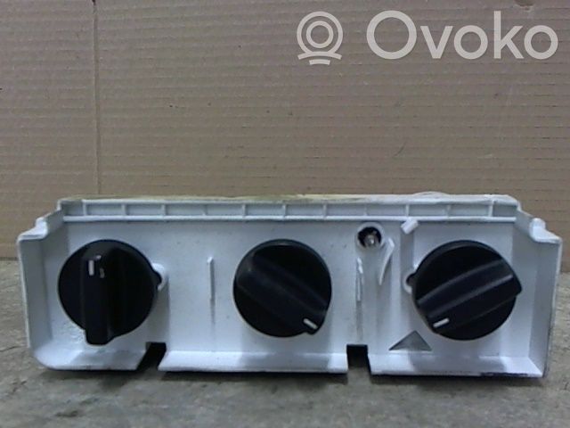 BMW 3 E36 Climate control unit 