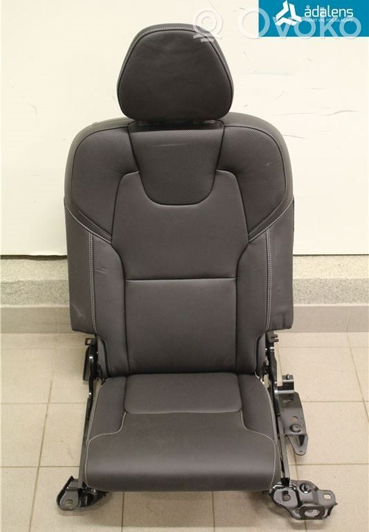 Third row seats   RC0R