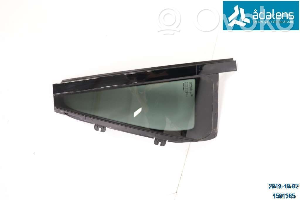 Volvo XC90 Ventanilla de ventilación de la puerta trasera 