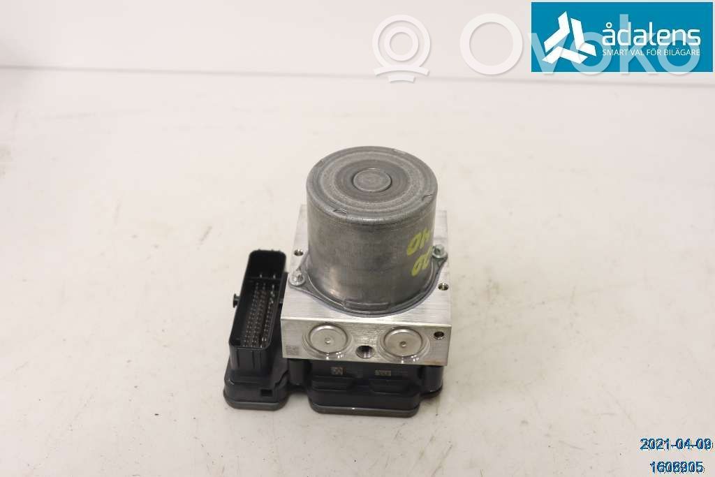 Volvo XC40 ABS Blokas 