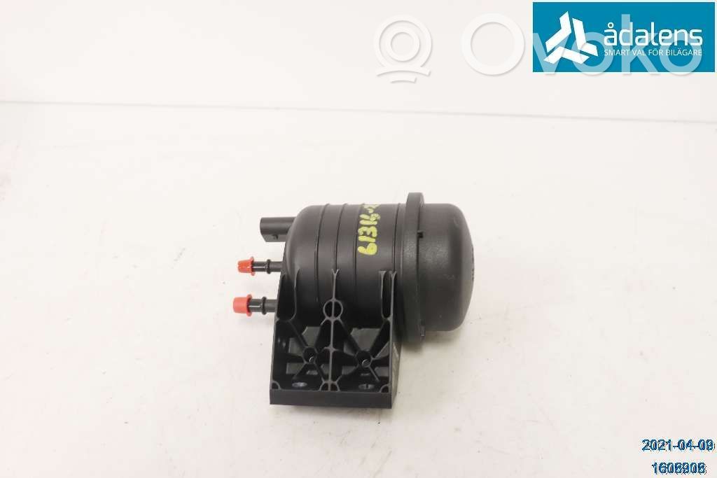 Volvo XC40 Carcasa del filtro de combustible 