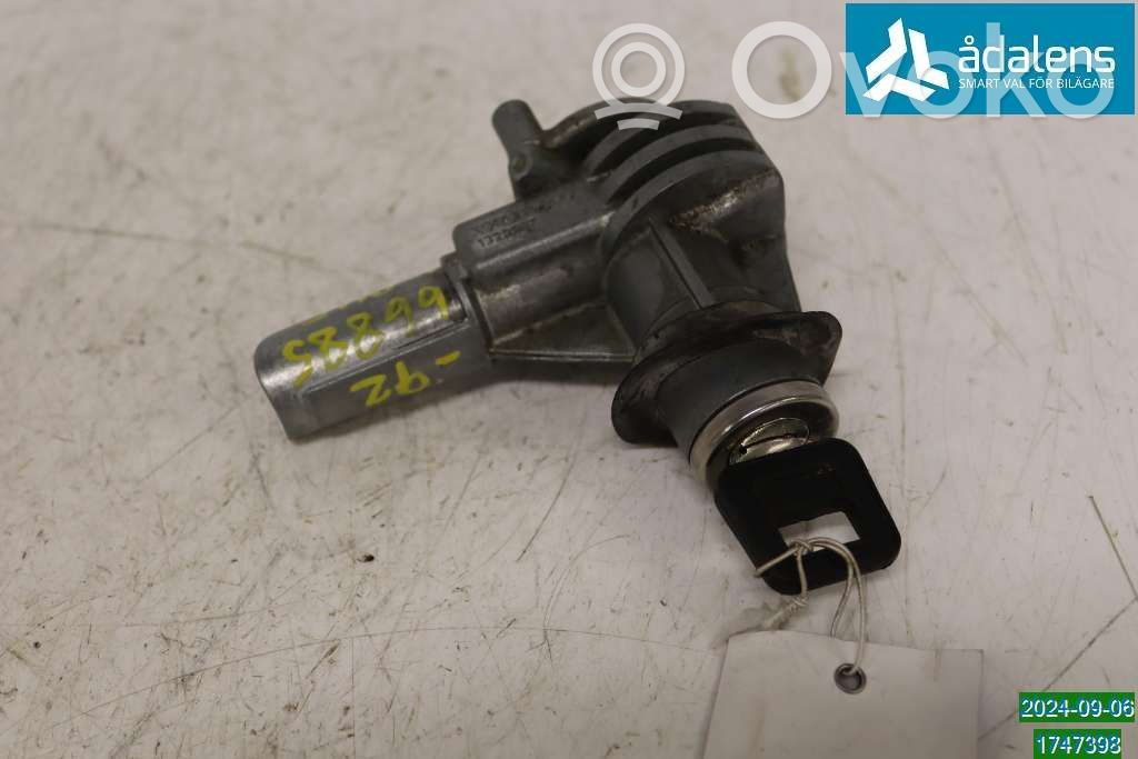 Steering wheel lock   1329987