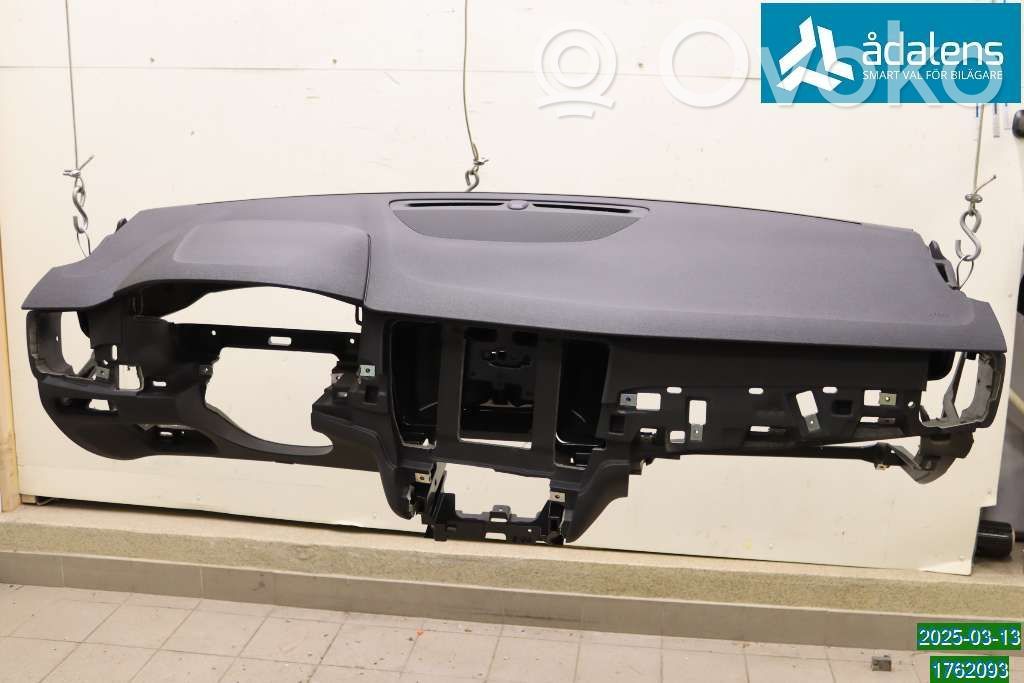Volvo S90, V90 Panelė 