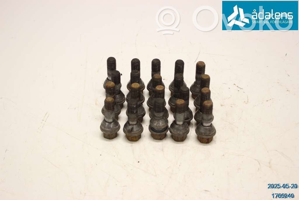 Volvo S60 Tuercas/tornillos 