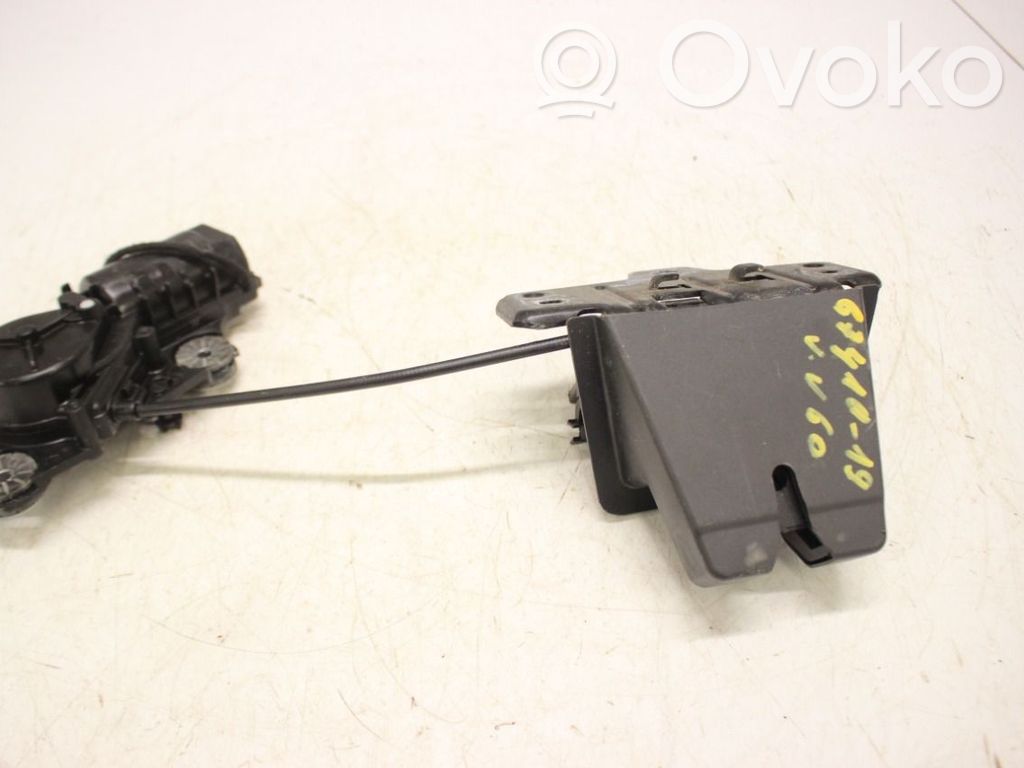 Loading door lock   32394629