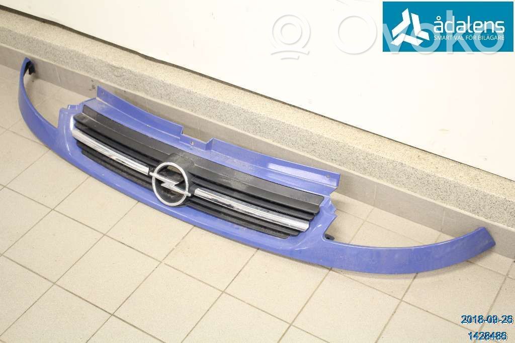 Opel Vivaro Front bumper lower grill 