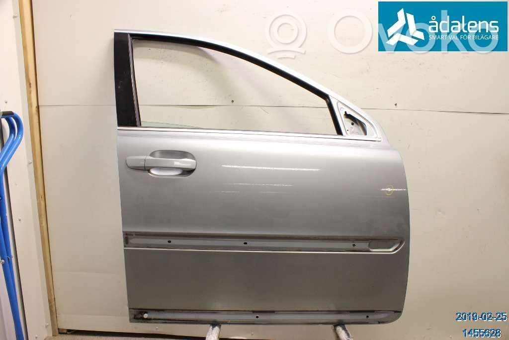Front door   31385357