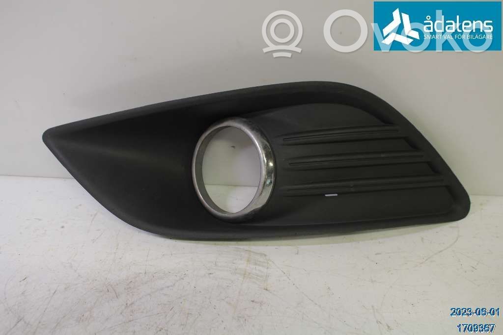 Ford Focus Front fog light trim/grill 