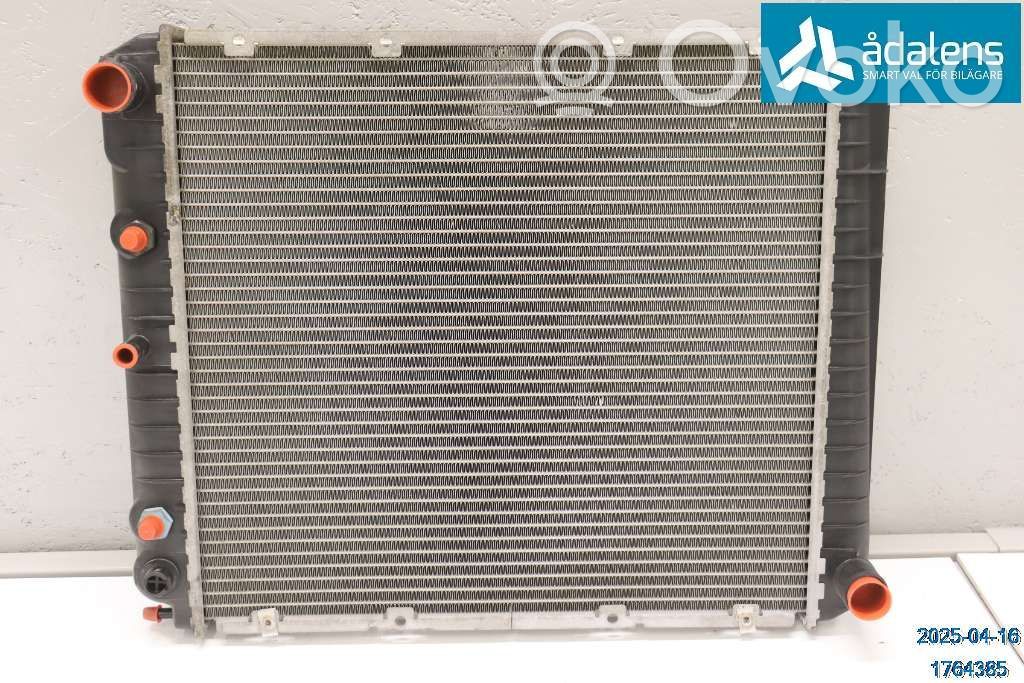 Volvo 240 Dzesēšanas šķidruma radiators 