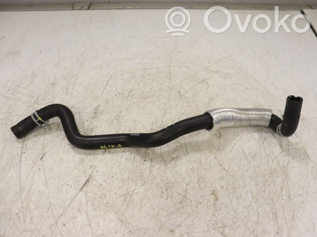 Volvo XC90 Tubo flessibile del liquido di raffreddamento del motore 
