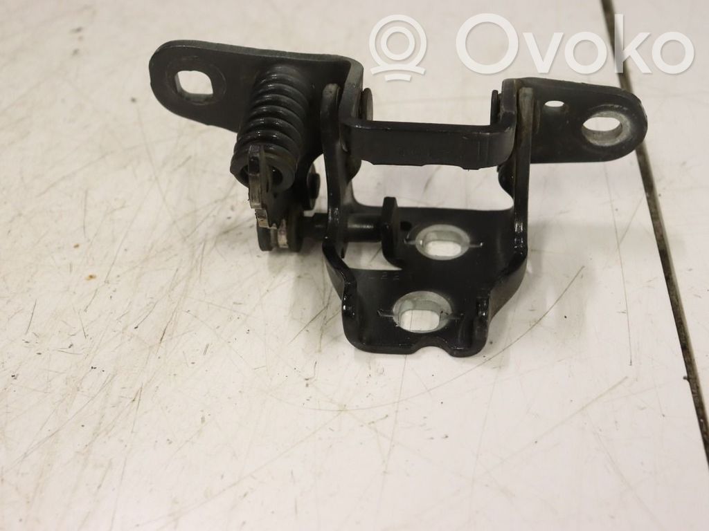 Bisagra superior puerta delantera   68058533AC