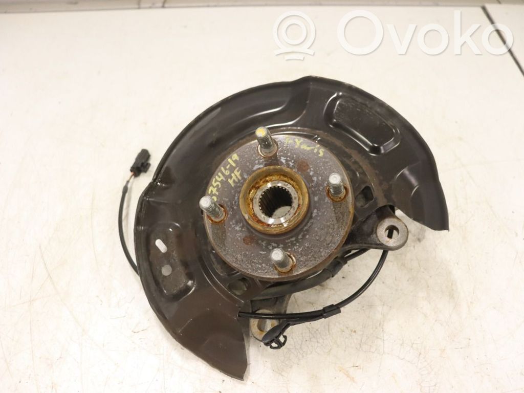 Toyota Yaris Fuso a snodo con mozzo ruota anteriore