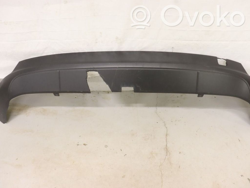 Ford Focus Apakšējā bampera daļa 