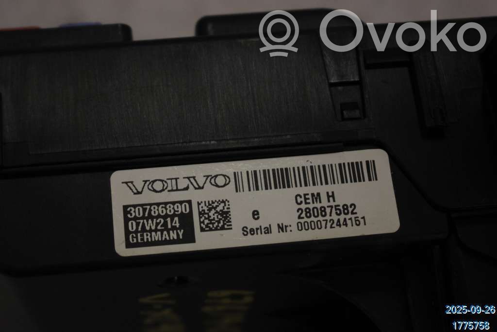 Volvo XC90 Módulo de fusible 