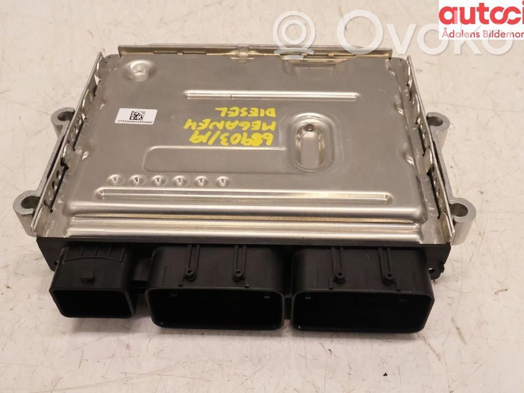 Unité de commande / module d'injection   237101118S,0281035669