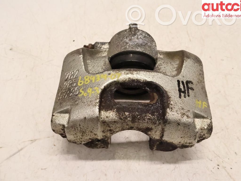 Front brake caliper