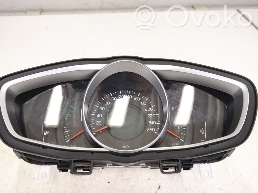 Volvo V40 Speedometer (instrument cluster) 