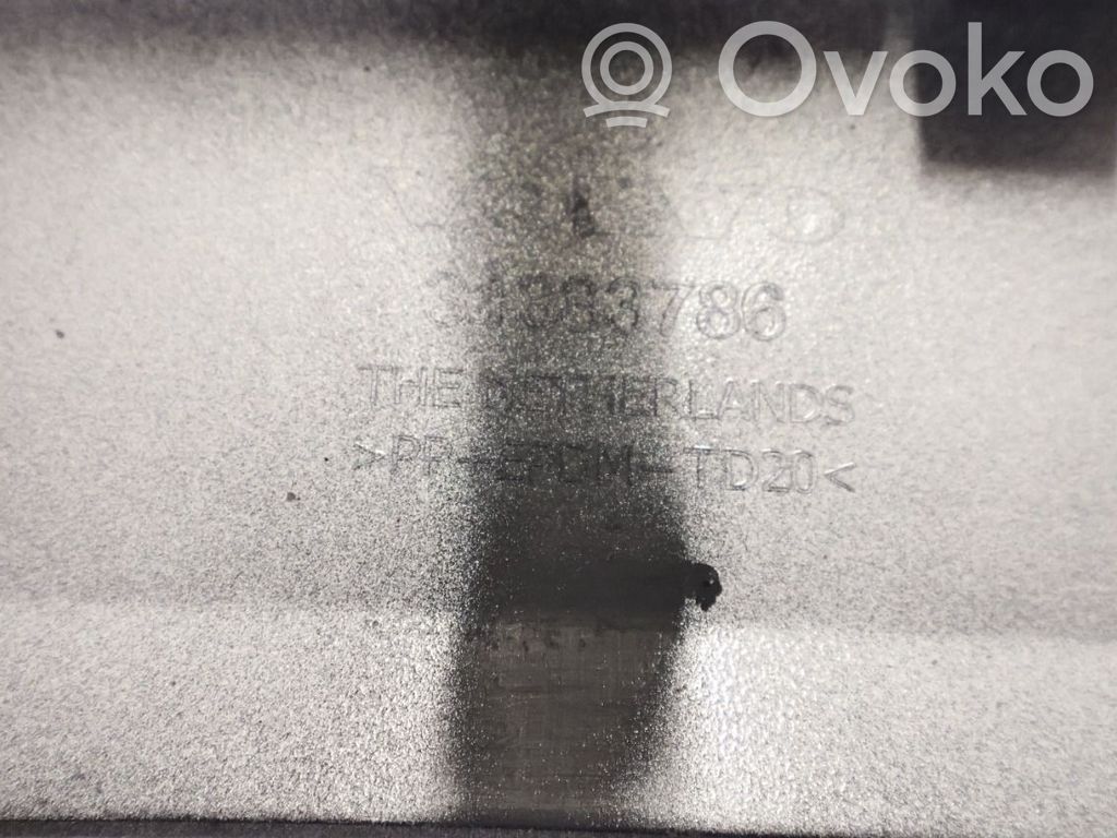 Volvo V40 Cross country Listwa zderzaka przedniego 