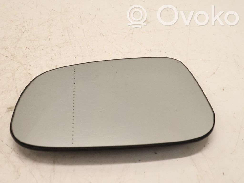 Volvo V70 Vidrio del espejo lateral 