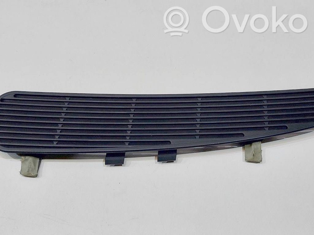 Parcel shelf grill   8172423