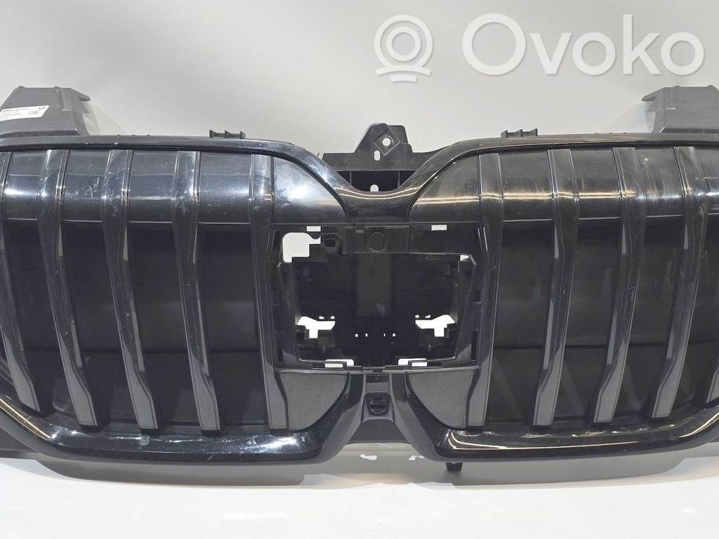 BMW 2 Active Tourer U06 Radiatorių apdaila 