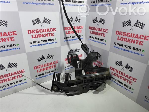 Ford Fiesta Priekšpusē slēdzene 