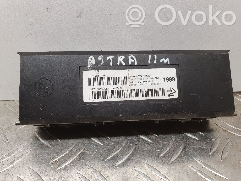 Opel Astra J Komforto modulis 