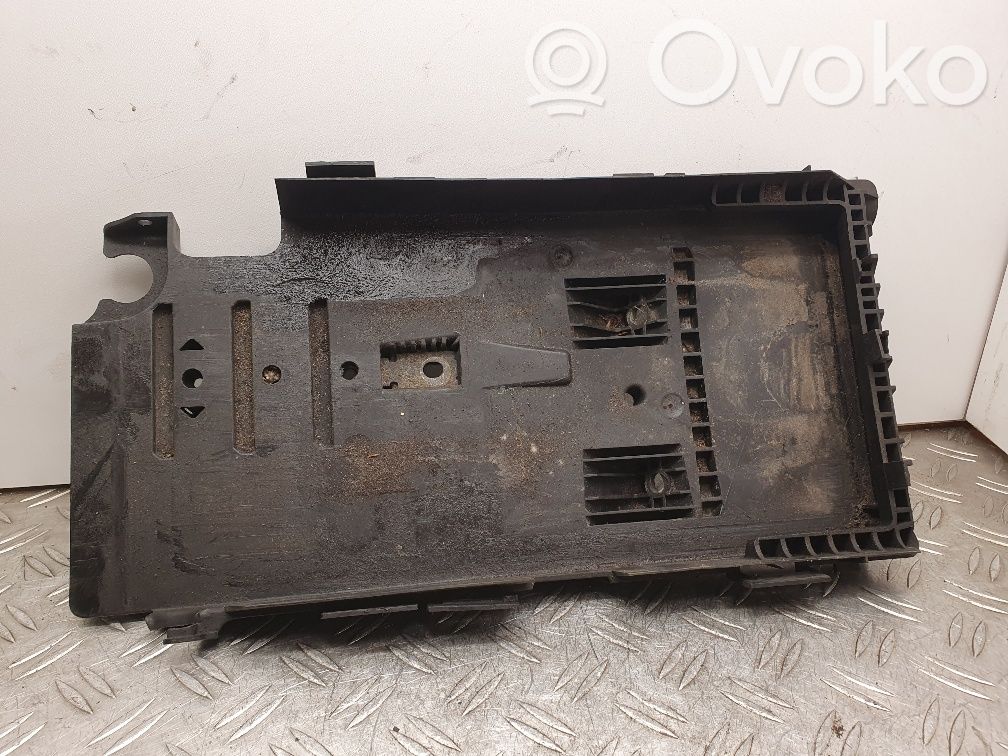 Ford Mondeo MK IV Akun alusta 