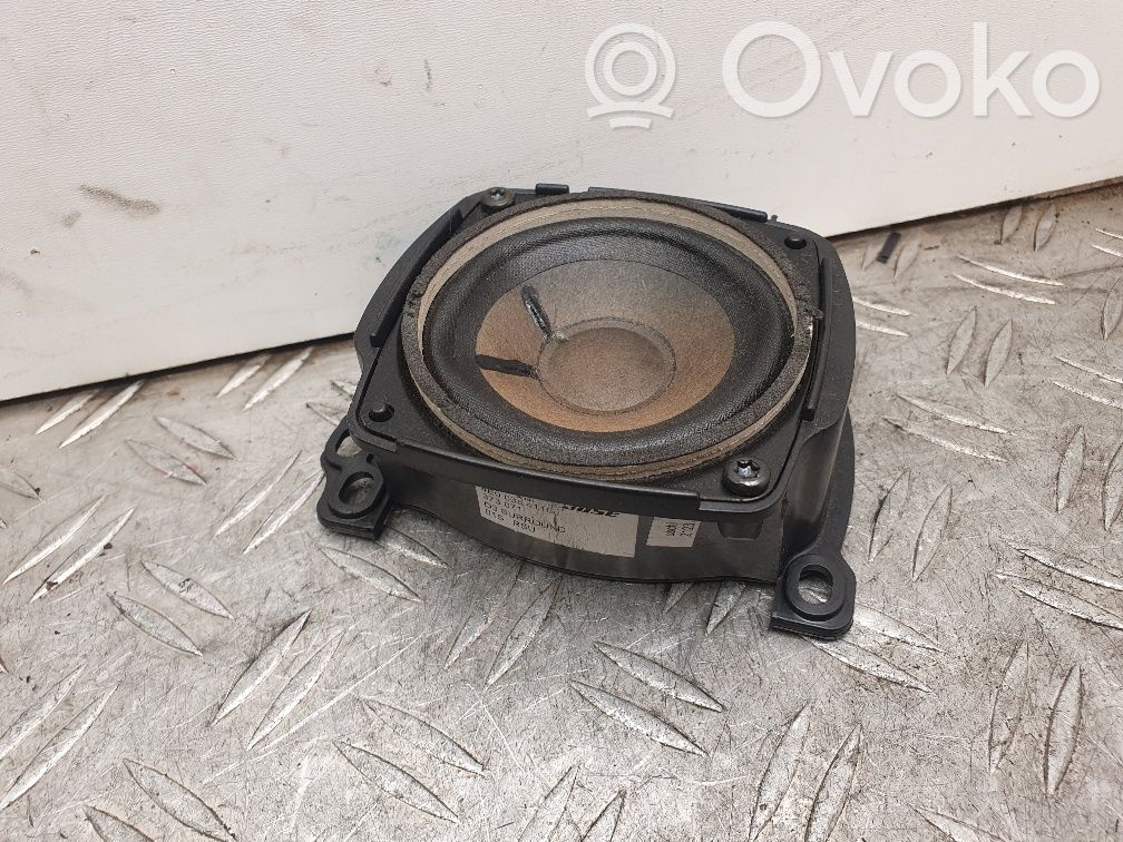 Audi A8 S8 D3 4E Takaoven kaiutin 