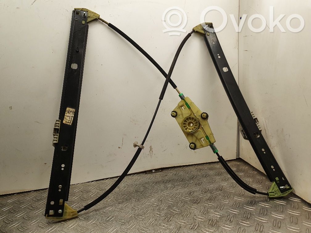 Audi Q7 4L Mechanizm podnoszenia szyby tylnej bez silnika 