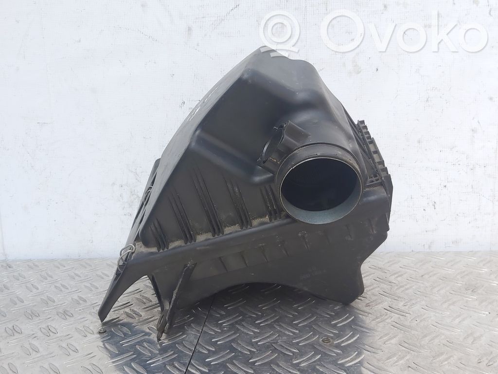BMW 5 E60 E61 Air filter box 