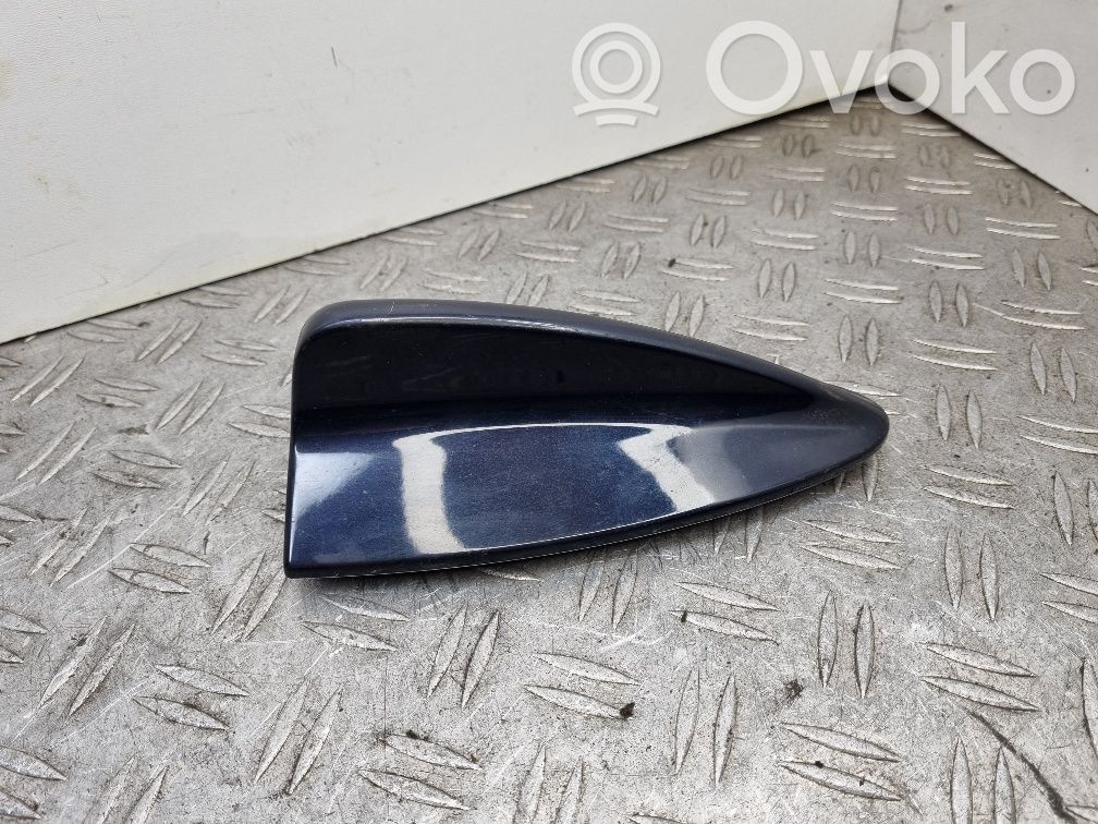 BMW 3 E90 E91 Stogo (GPS) antenos dangtelis 
