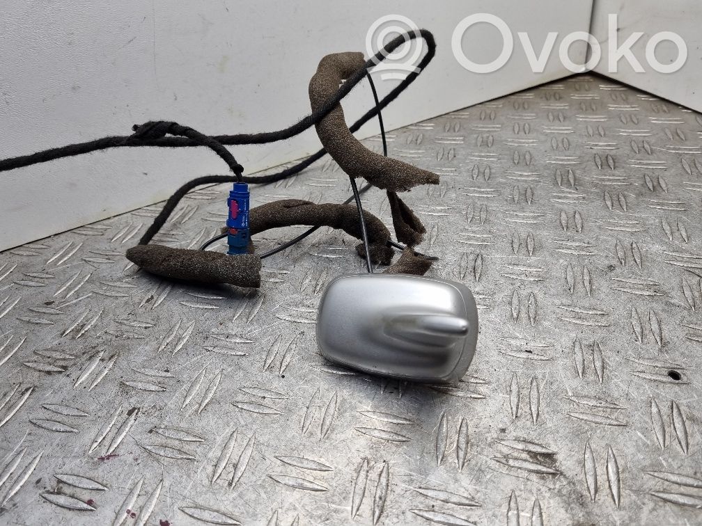 Audi A8 S8 D3 4E Aerial GPS antenna 