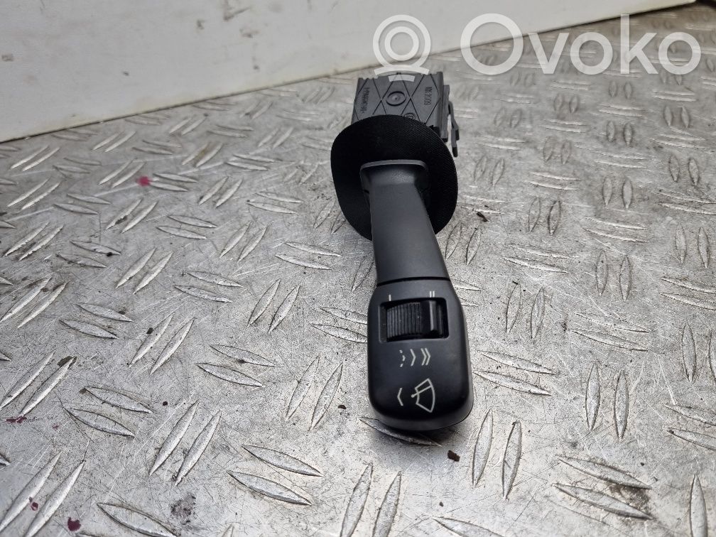BMW 5 E39 Valytuvų rankenėlė 