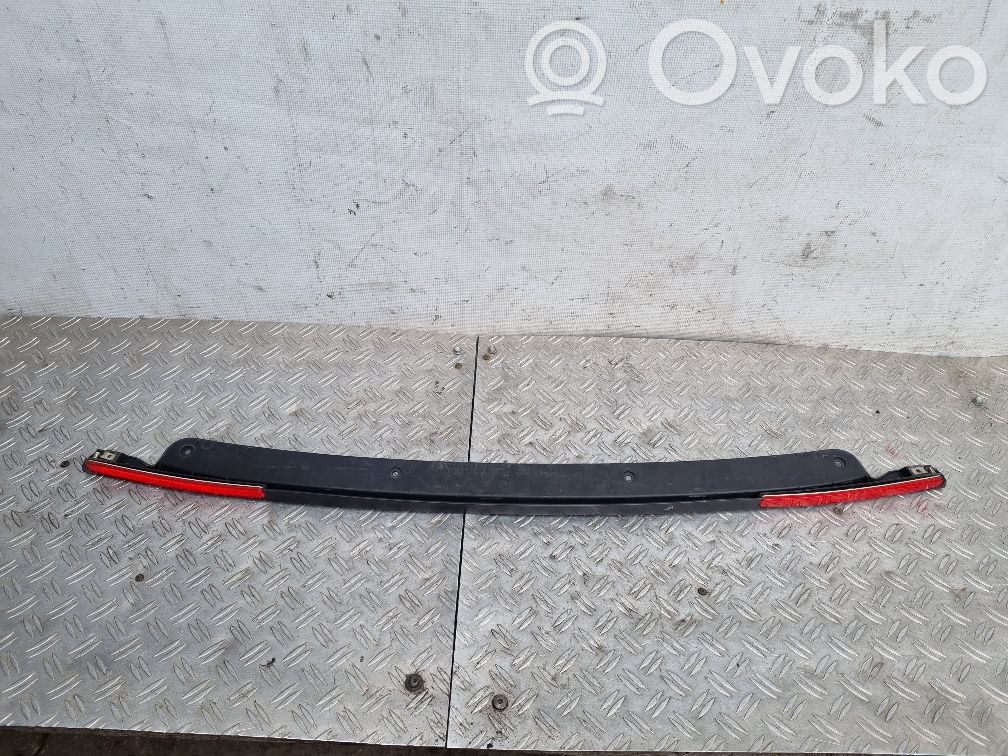 Audi A8 S8 D3 4E Takapuskurin koristemuotolista 