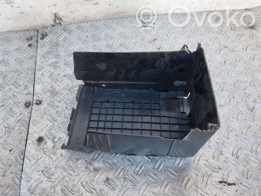 Citroen C3 Akumuliatoriaus tvirtinimo padas 
