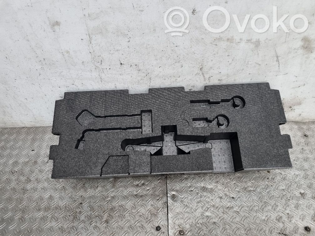 Mazda CX-5 Tool box 