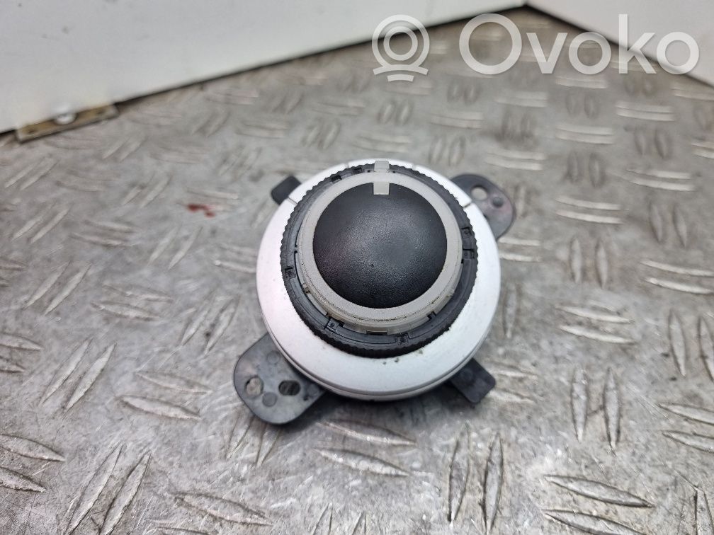 Differential lock switch   6L28