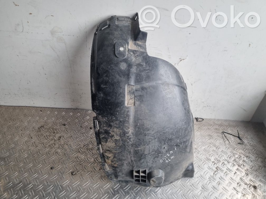 Opel Astra H Apakšspārns 