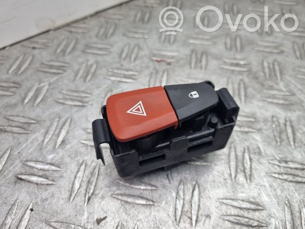 Renault Scenic III -  Grand scenic III Hazard light switch 