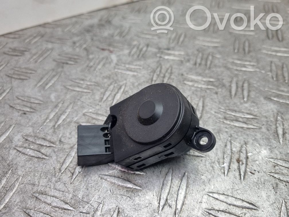Opel Insignia A Užvedimo spynelės kontaktai 