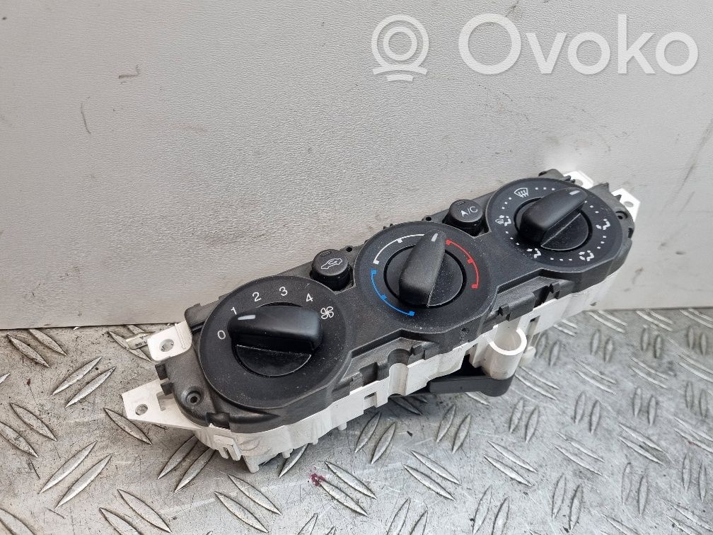 Ford Focus Climate control unit 